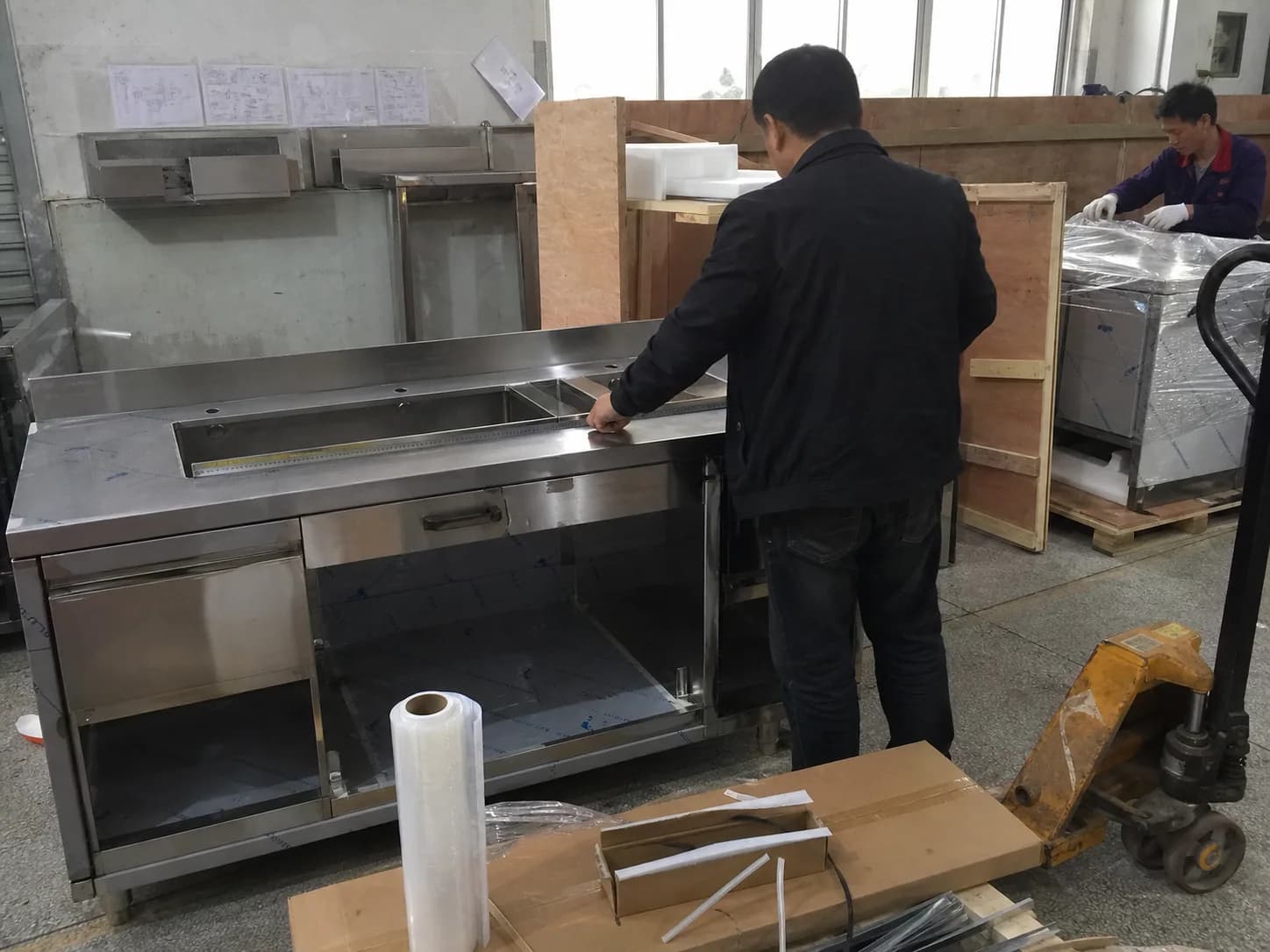 Export packing for commercial kitchen equipment
